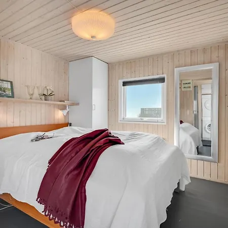 Strandvej Malling 度假居 *