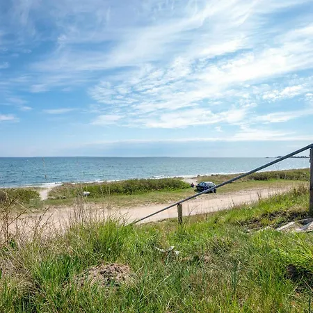 Strandvej Malling 度假居 *